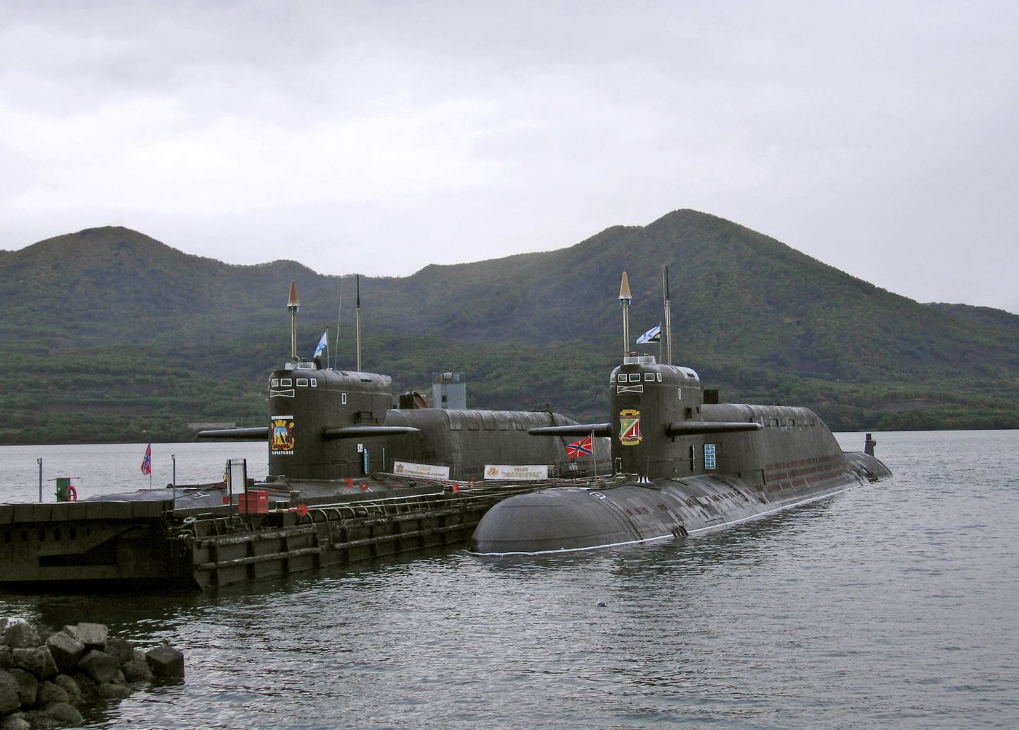 Fotol olevad Venemaa Vaikse ookeani laevastiku tuumaallveelaevad pole õnnetusega seotud.