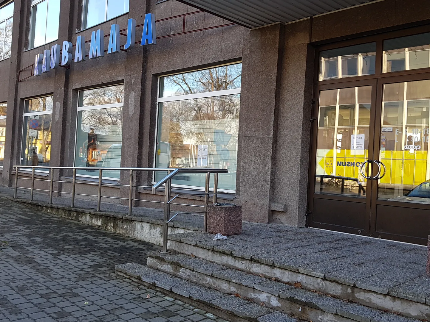 Outlet pood on vanas kaubamajas suletud alates 1.oktoobrist.