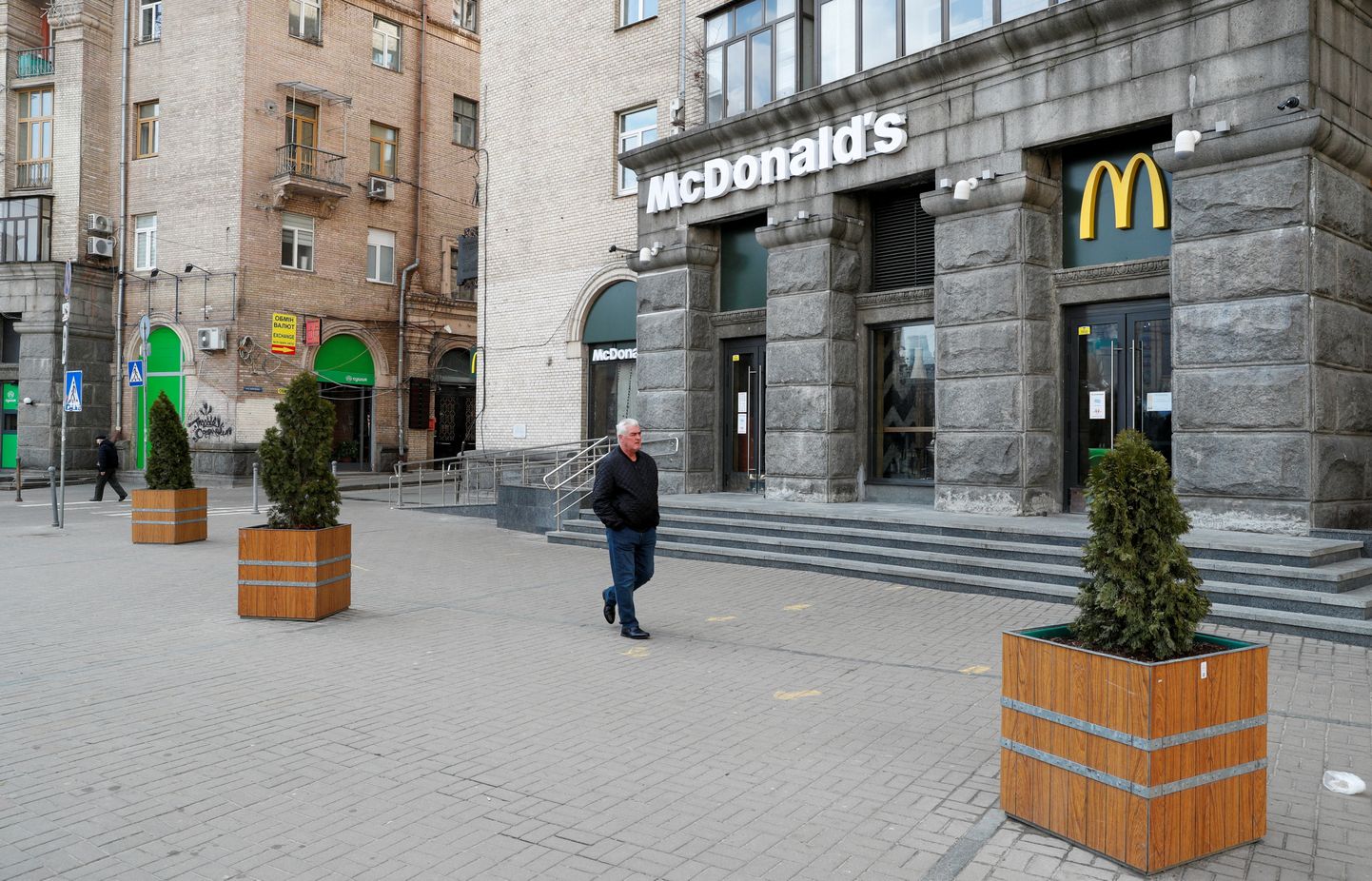 Suletud McDonald'si restoran Kiievi kesklinnas.