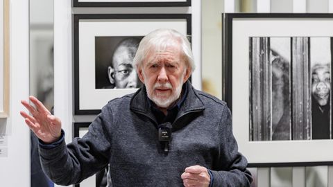 IAN BERRY 1934–2026 ⟩ Üle-eelmisel aastal Eestit külastanud tippfotograaf: inimesed ei anna endale aru, mis ees ootab