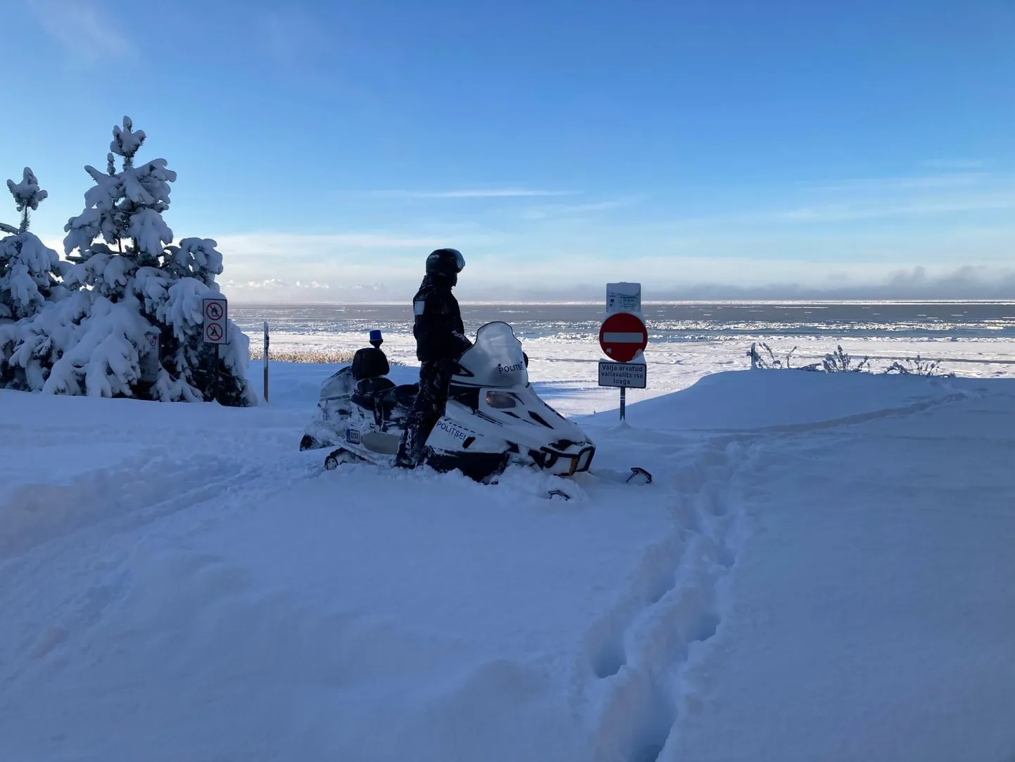 Merepäästepatrull kontrollib jää paksust iga päev.
