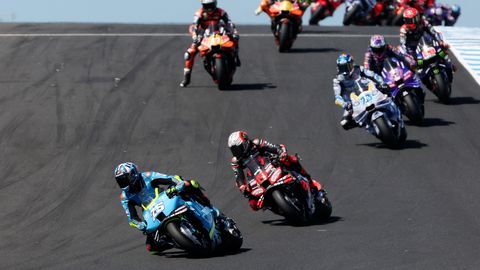 Pirmo "MotoGP" uzvaru karjerā izcīna Rauls Fernandess