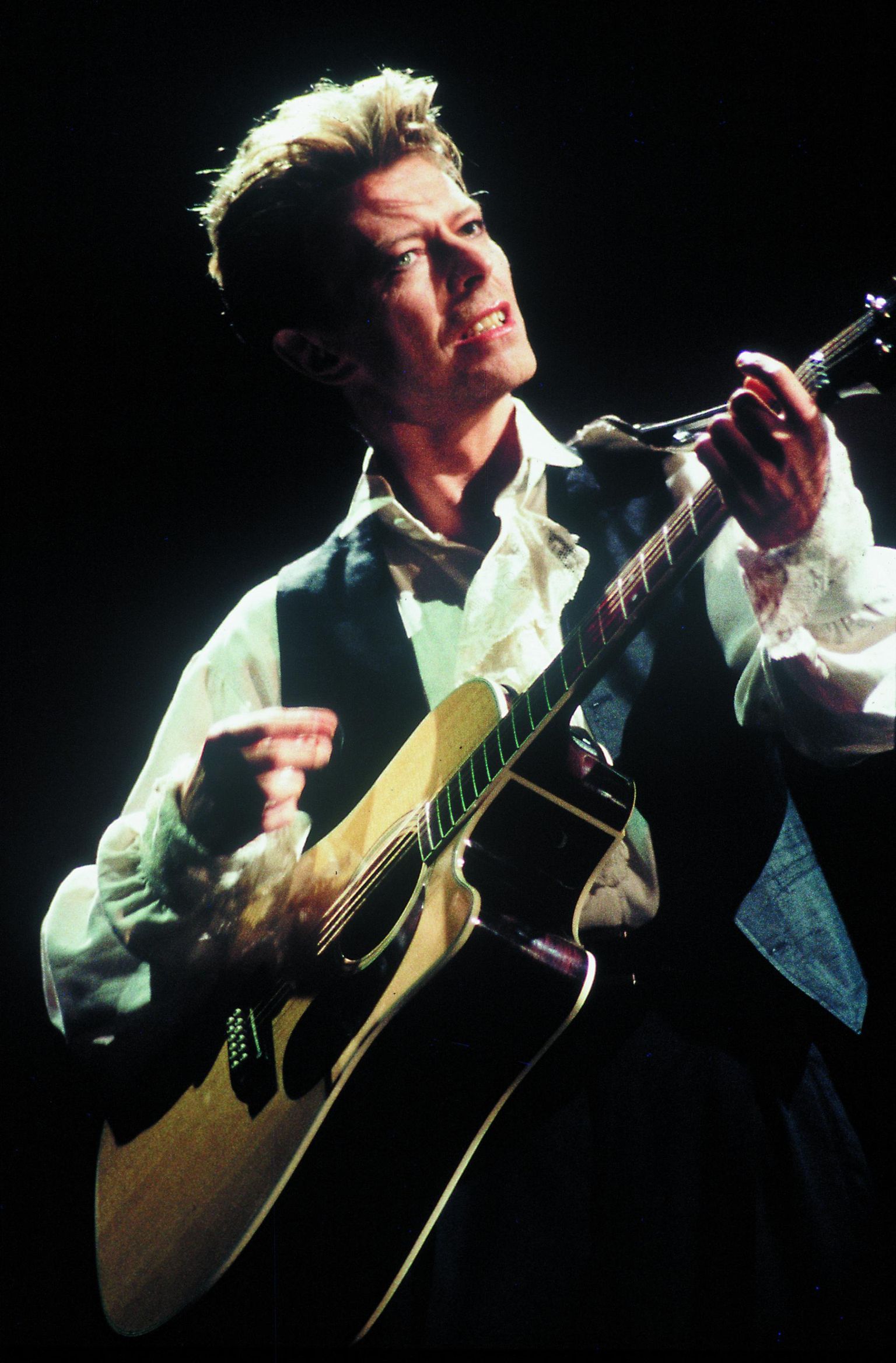 Nahkvestiga 90-ndatele vastu. David Bowie 1990. aastal Zagrebis.