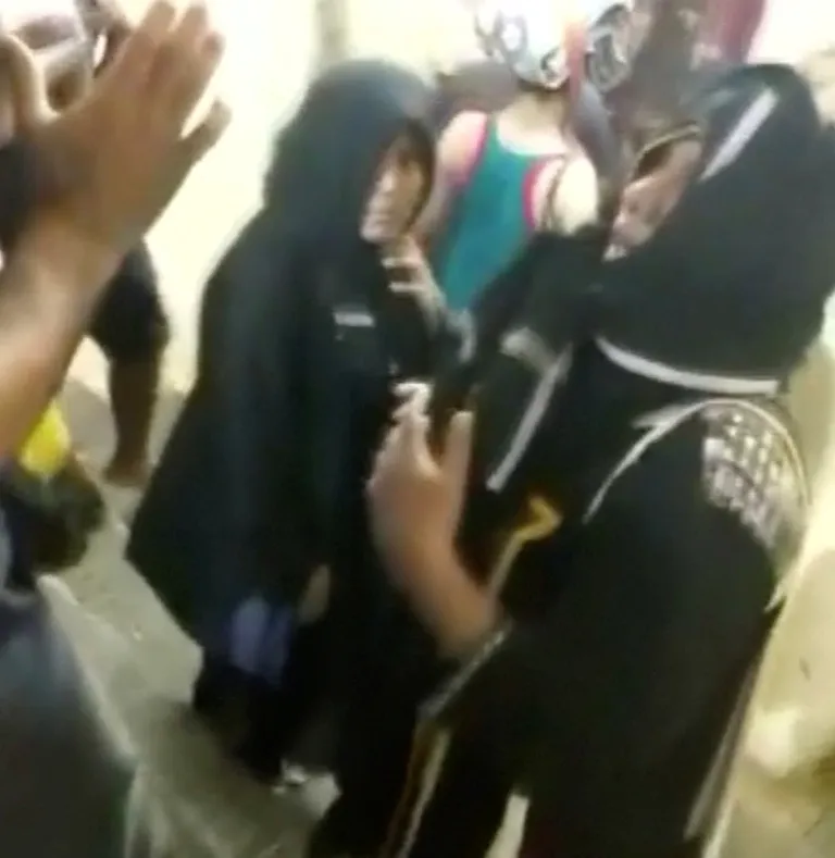 Kaks naist külastasid täna politsei kaitse all Sabarimala templit Pathanamthittas Kerala osariigis.
