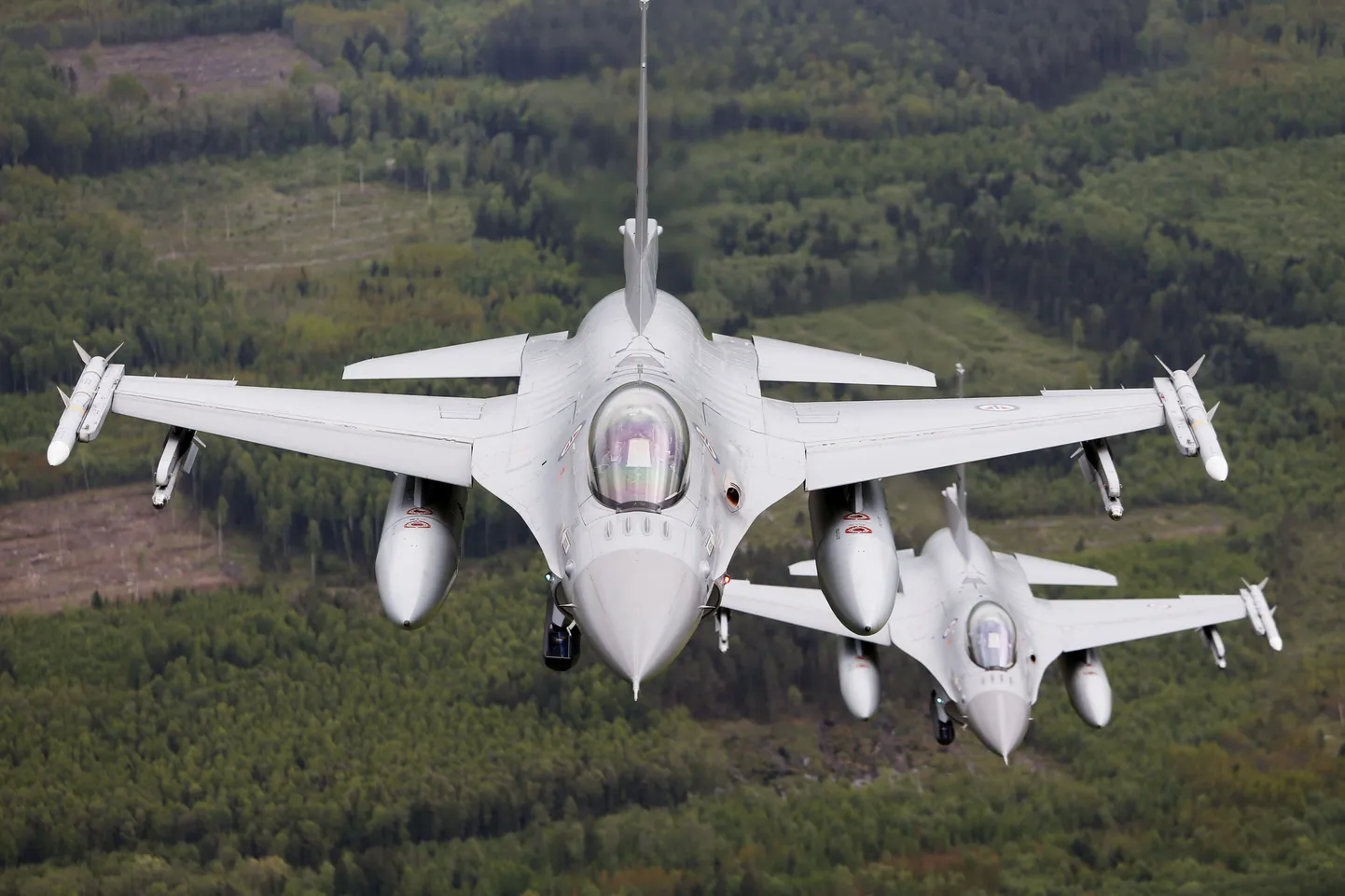 F-16 hävitajad üle Leedu lendamas