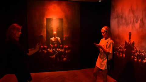 Galerii ⟩ Kunstisuve näitused uurivad muutunud mehelikkust ja nõukogude perioodi naisloomingut