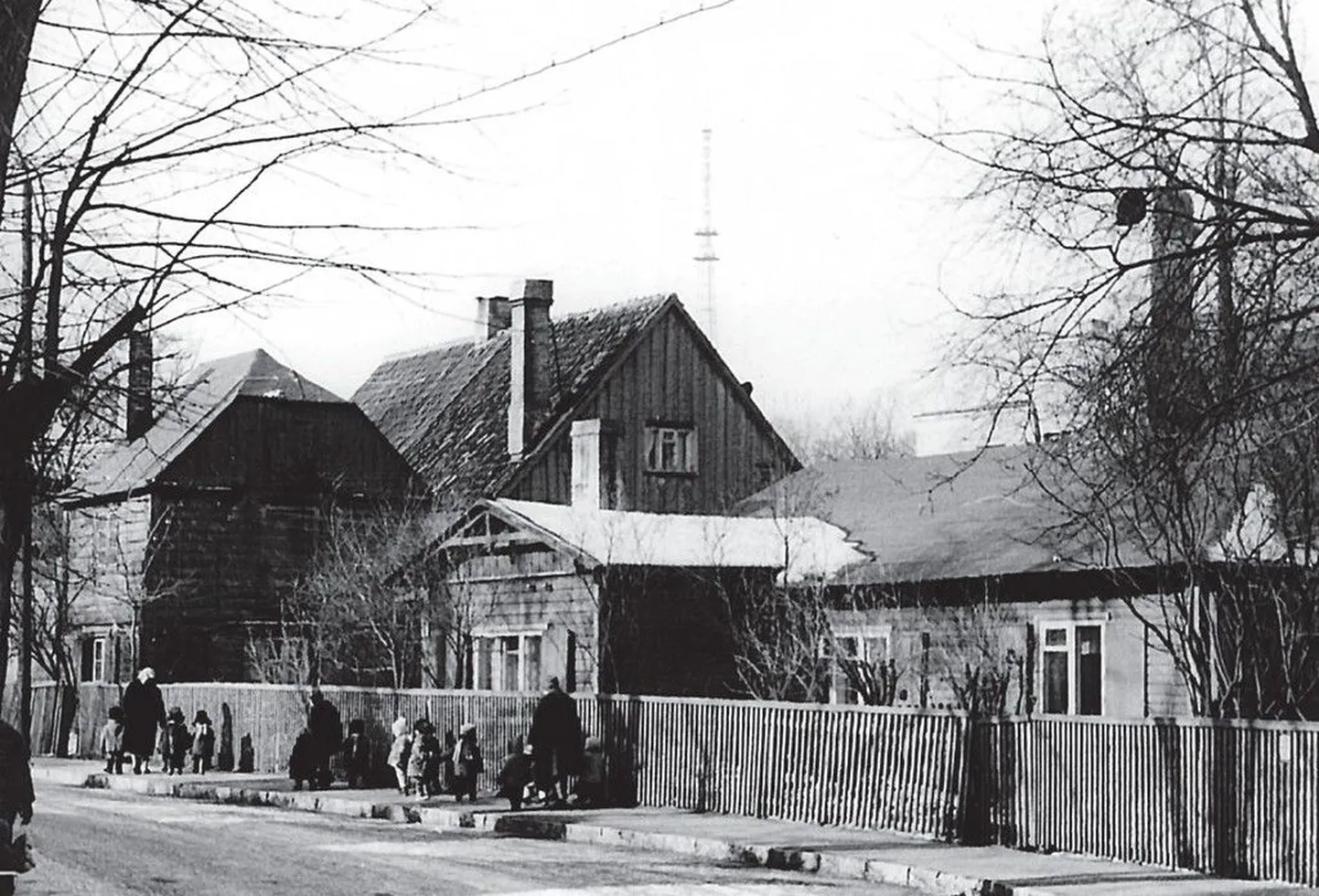 Nii nägid Poska tänava auväärsed majad välja 1960. aastatel.