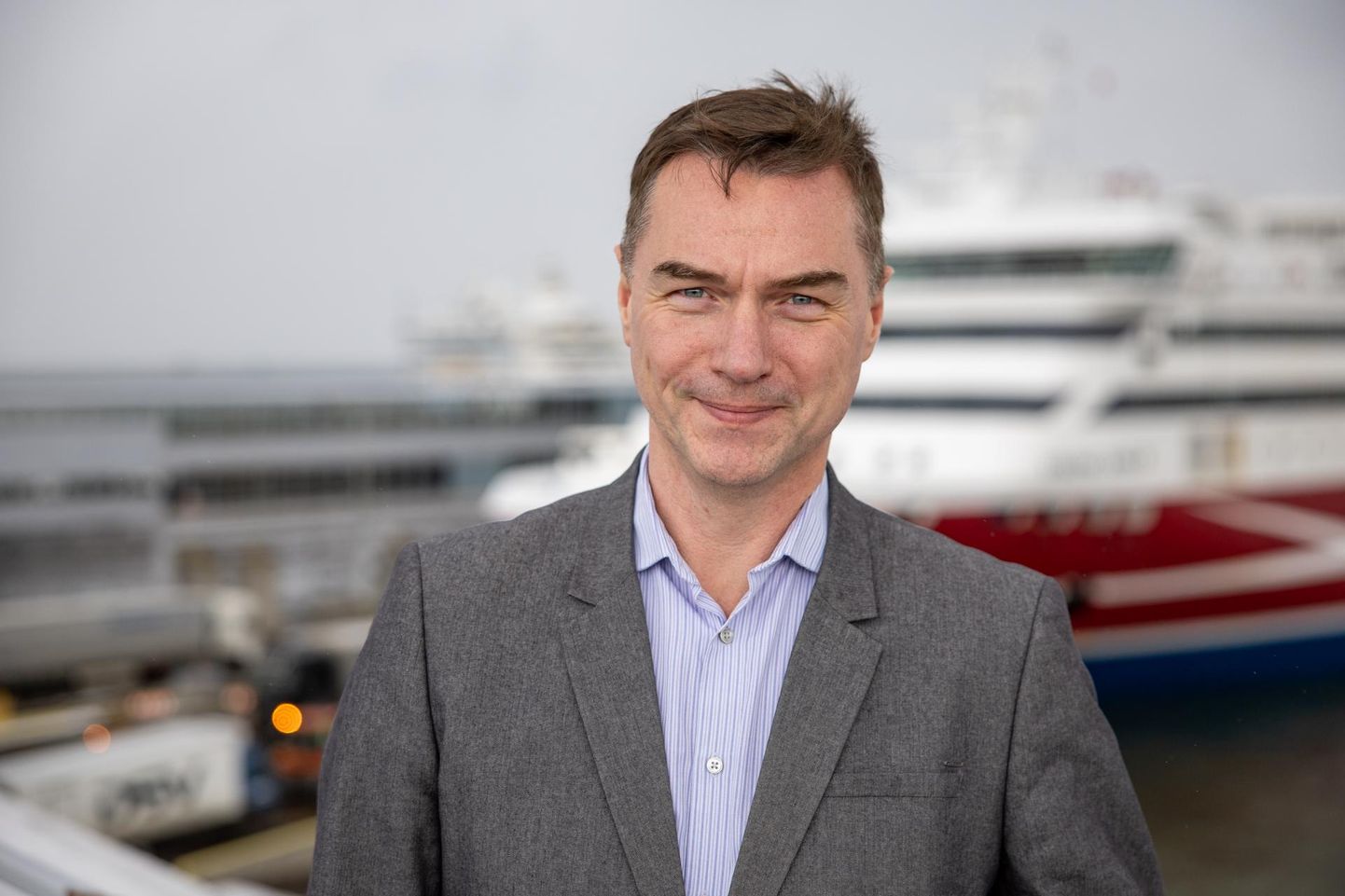 TS Laevade juhatuse esimees Indrek Randveer leiab, et praamidel võiks reisijapiletite müümisest sootuks loobuda. FOTO: Eero Vabamägi