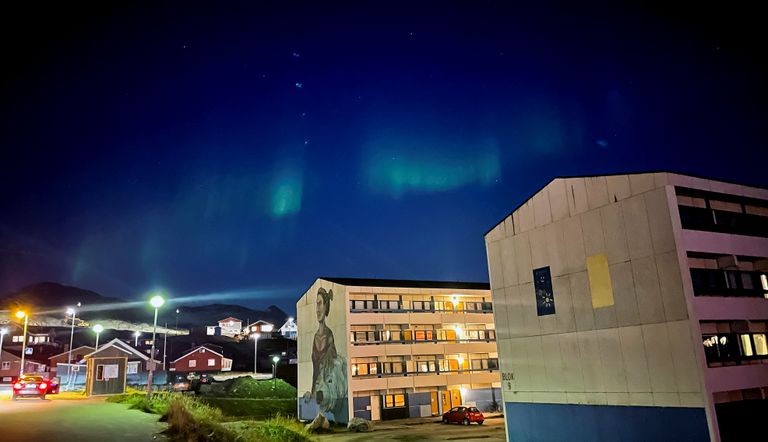 Gröönimaa pealinn Nuuk ja virmalised