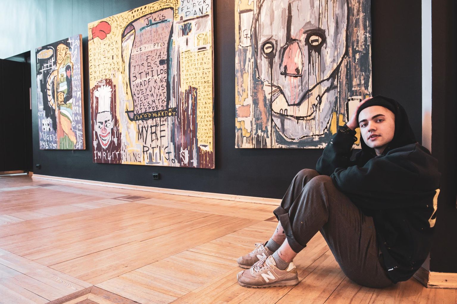 18aastane Robert Puumeister alustas maalimisega tõsisemalt aasta ja kümme kuud tagasi, mil nägi Instagramis USA kunstniku Jean-Michel Basquiat&#39; teost "Untitled 1982".