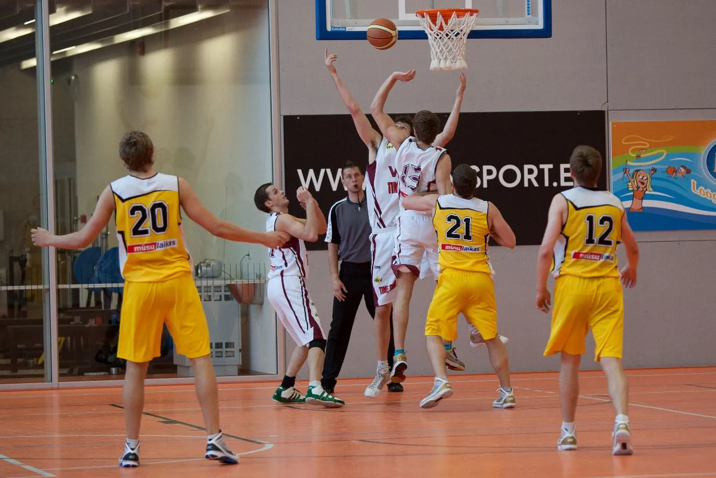 SELL Tartu Üliõpilasmängude korvpalli heitlus 2010. aastal.