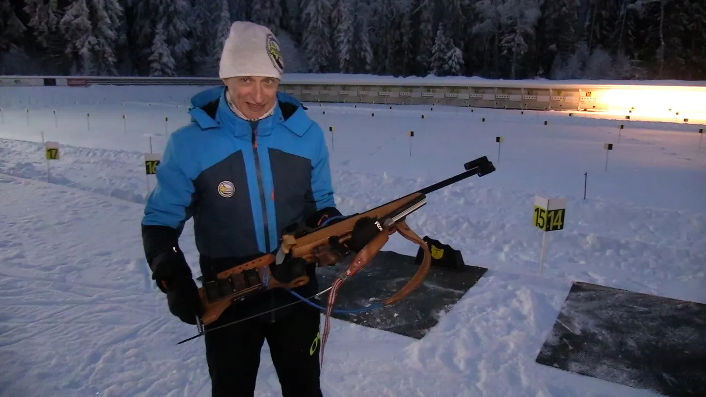 Janno Prants treenib Vastseliina noori suusatajaid.