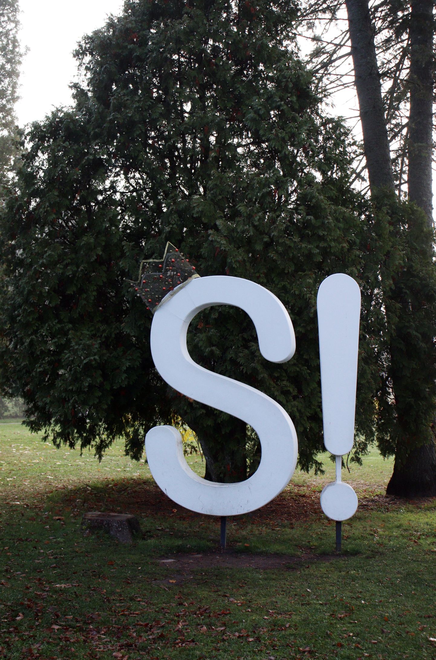 Знак "S!" в Сигулде