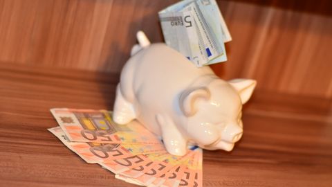 VÕRDLUS ⟩ Hoiuseintress naljalt kolmega ei alga
