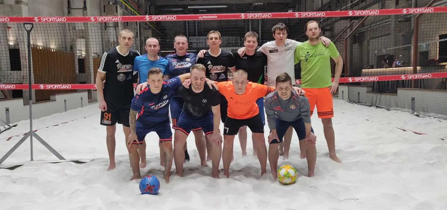 Türi BSC Tallinnas Teras Beachil trenni tegemas. Varbad liivaseks tegid nad sel hooajal seega varem kui kunagi enne.