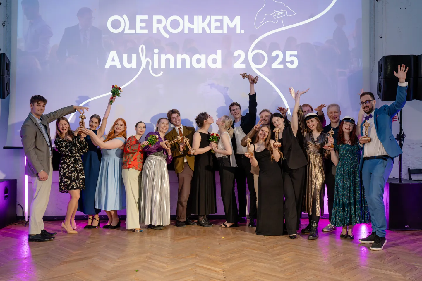 Tudengiorganisatsioone liitev «Ole rohkem.» korraldas auhinnagala, kus tunnustati silmapaistvaid tudengeid ja ühinguid pea kümnes kategoorias.