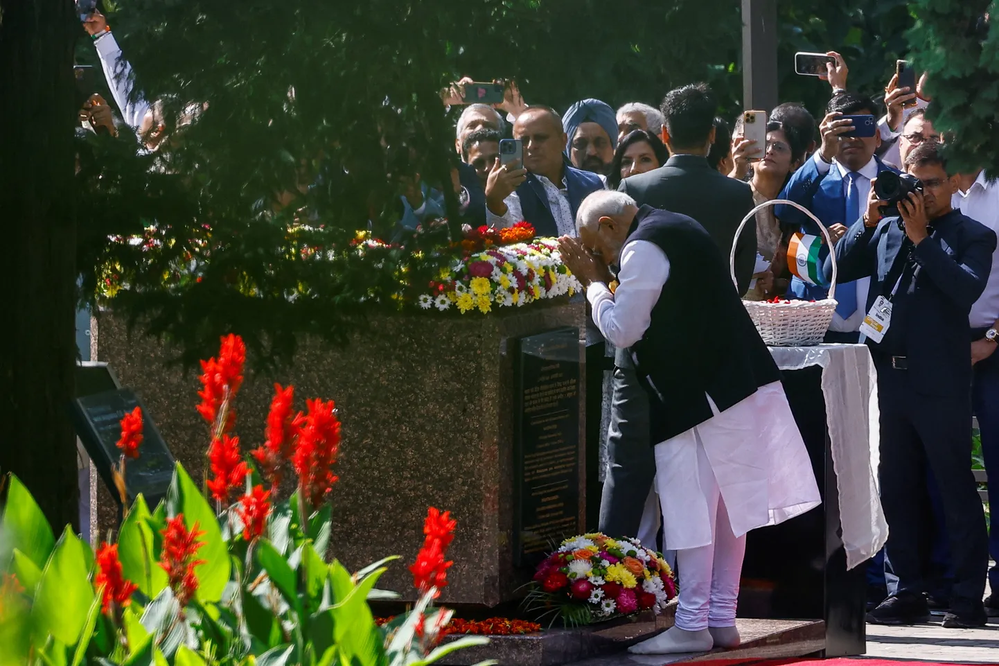 India peaminister Narendra Modi käis Kiievis Mahatma Gandhile pühendatud monumendi juures austust avaldamas.