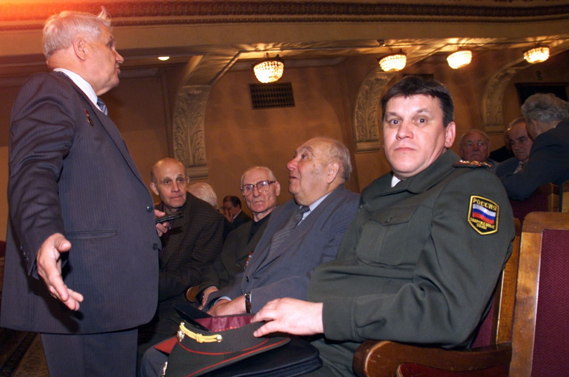 Venemaa sõjaväeatašee Igor Lelin Tallinna Vene kultuurikeskuses 2001. aastal natsi-Saksamaa NSV Liidule kallaletungi 60. aastapäevale pühendatud konverentsil.