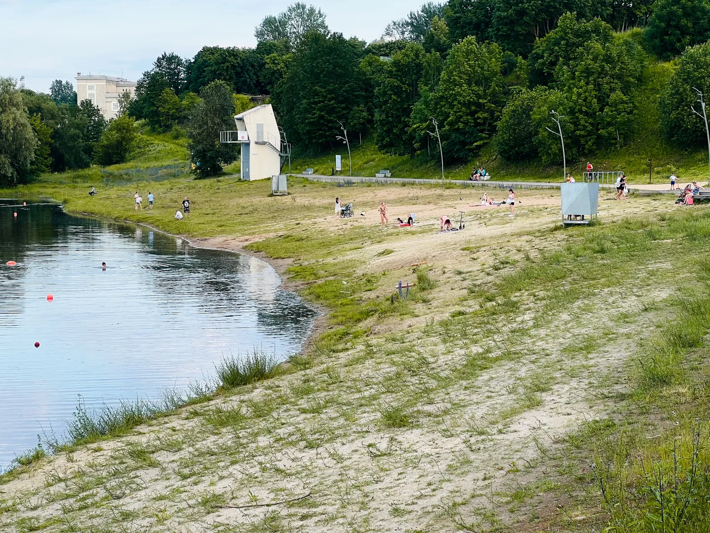 Нарвский городской пляж Йоаорг (Липовая ямка).