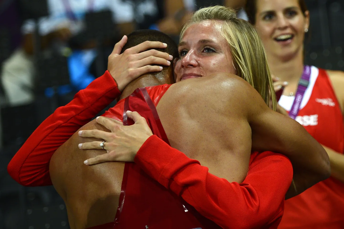 Ashton Eaton ja Brianne Theisen Londoni OMil.