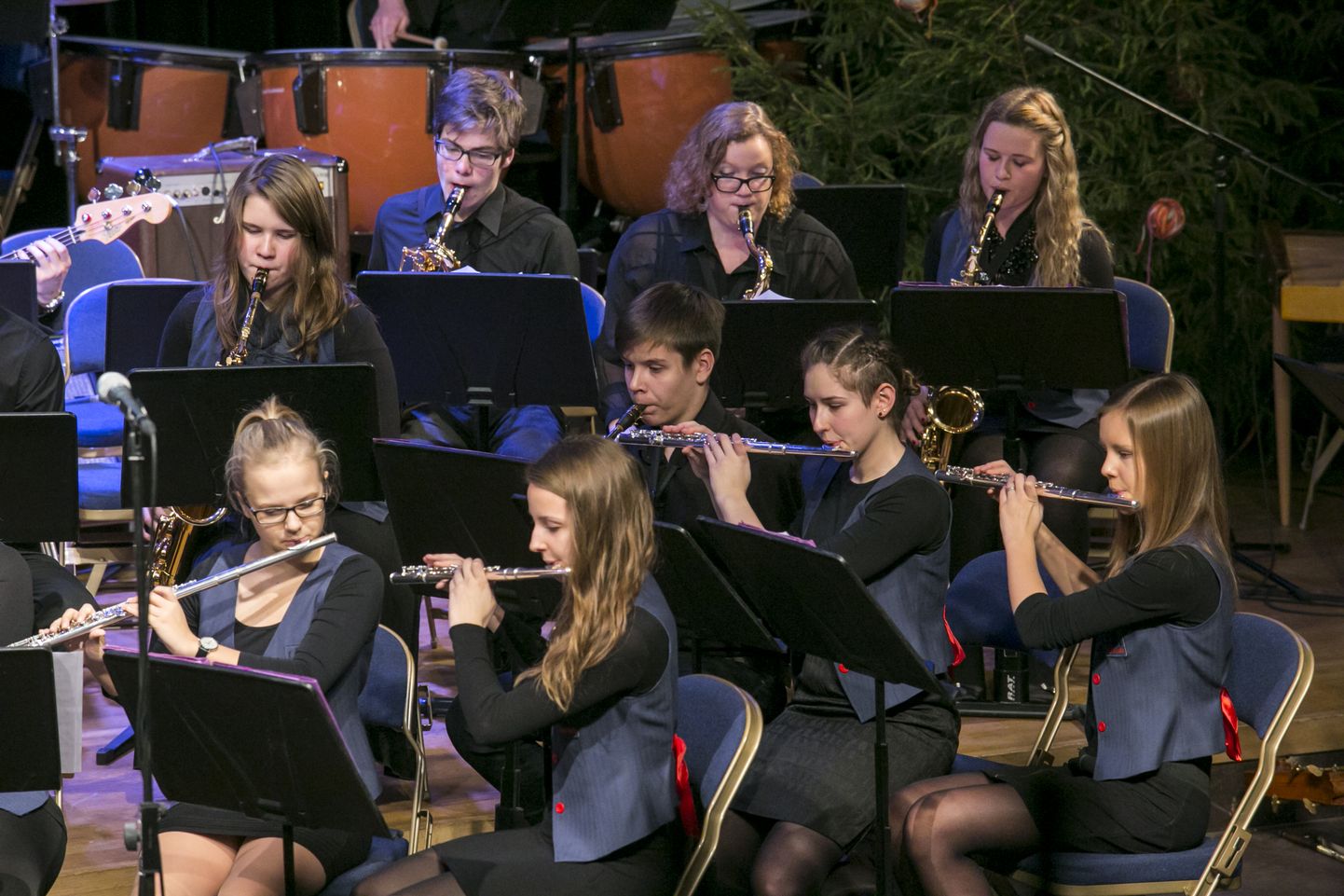 Viljandi muusikskooli orkester esineb pühapäeval pärimusmuusika aidas.