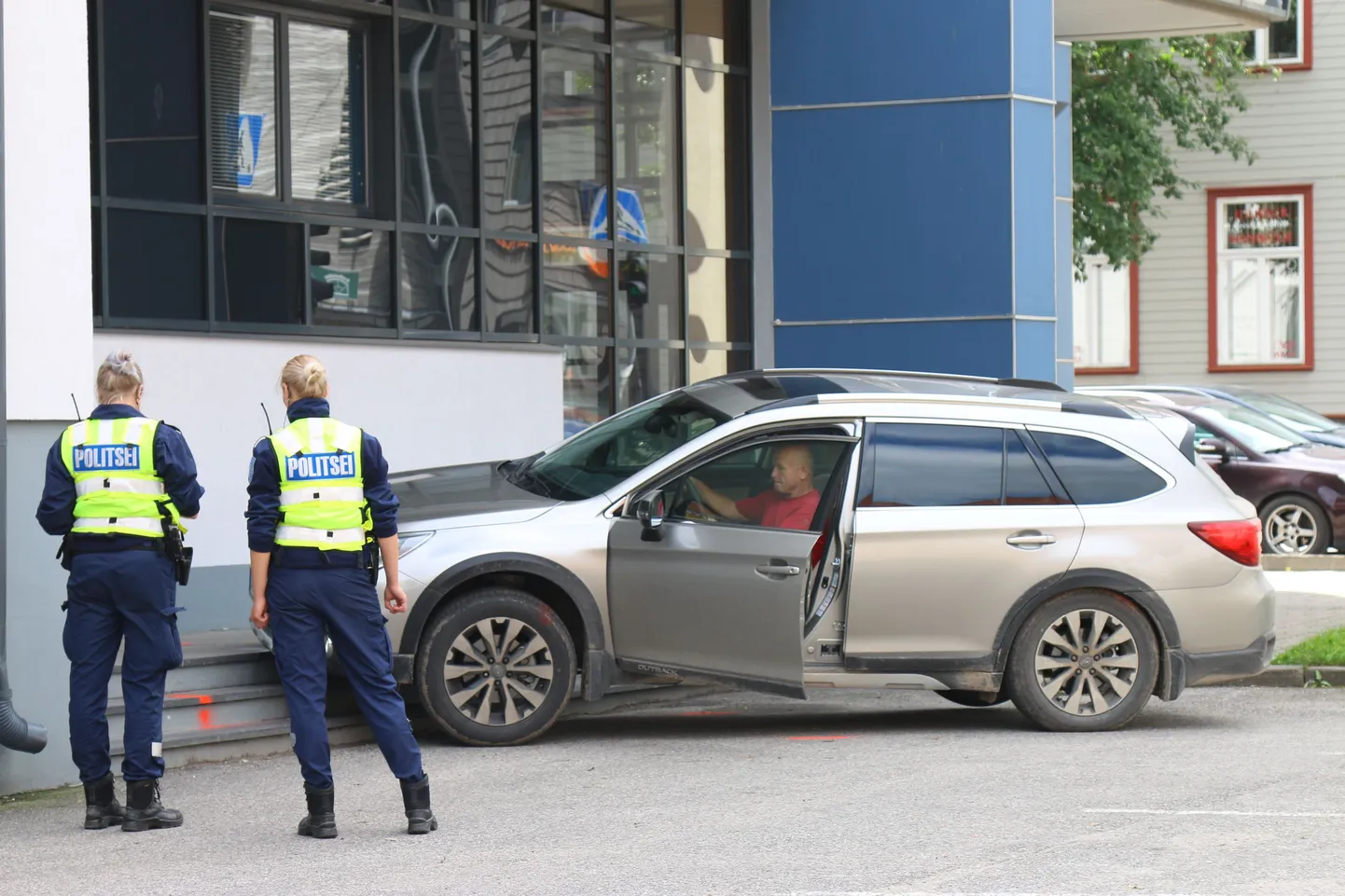 Pildil olev auto pole juhtunuga seotud.