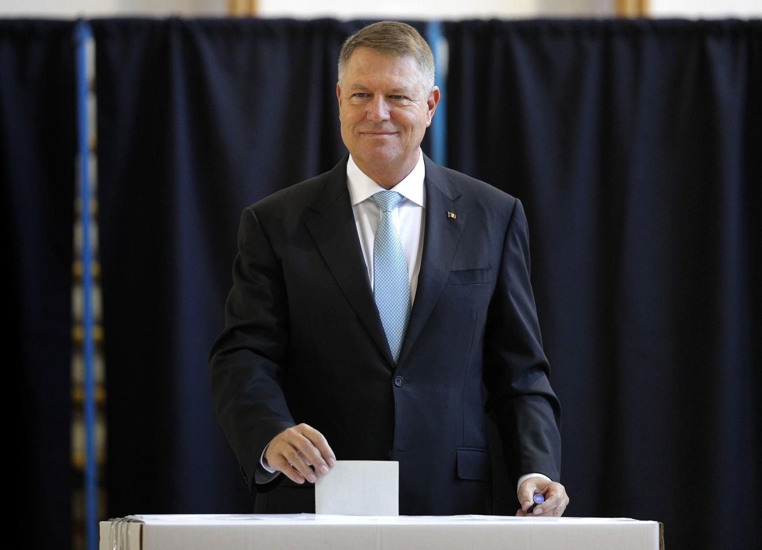 Rumeenia president Klaus Iohannis võis minna eilsetele valimistele vastu kindlusega, et tegelik võitlus tema tooli pärast algab alles 24. novembril.