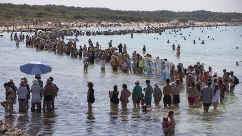 «ME EI SUUDA NEID ENAM TALUDA!» ⟩ Kuulsat puhkuseparadiisi tahetakse hävitada ja turistid aetakse minema