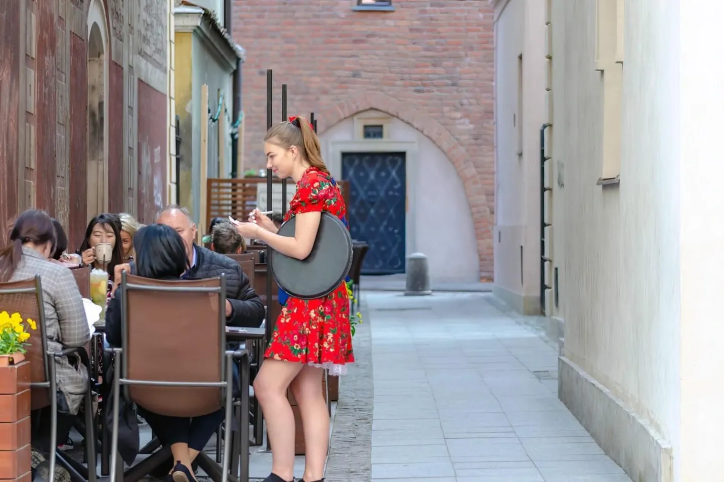 Lastekaitse liit tuletab tööandjatele meelde: noori tööle võttes on oluline jälgida, et tööd tehes ei saaks kahjustada laste ja noorte tervis.