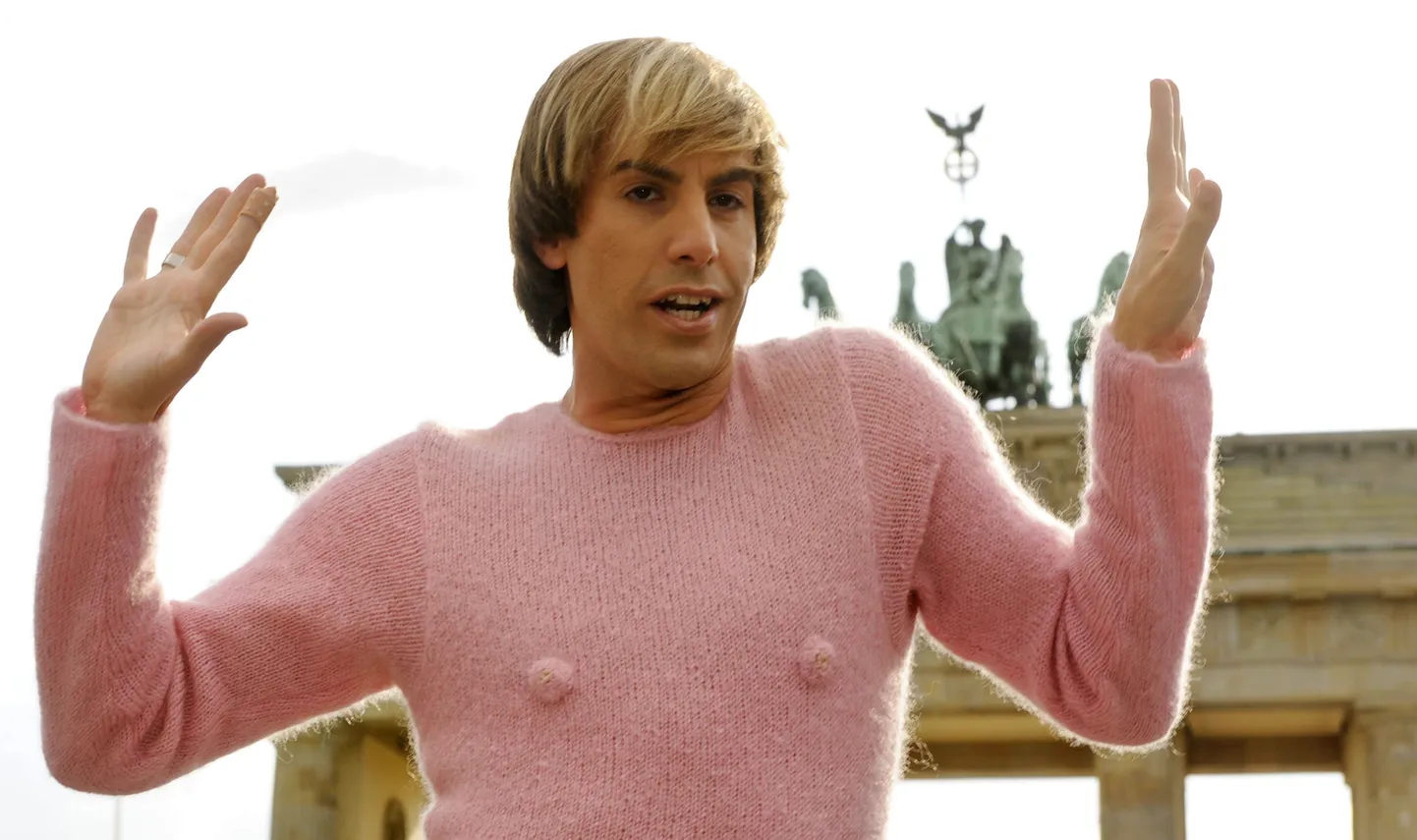 Sacha Baron Cohen Austria homost moejüngri rollis.