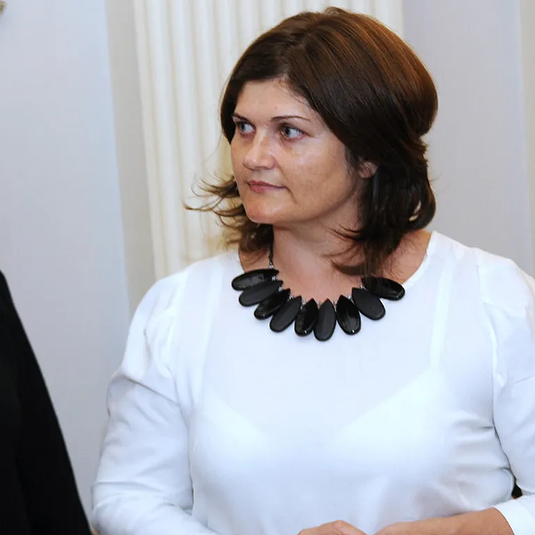 Imanta Parādnieka sieva Dina