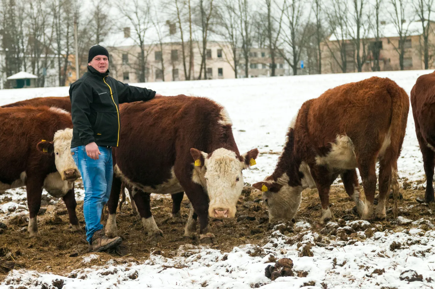 Erlend Jablonski peab loomi ja veab ka ehitusfirmat.