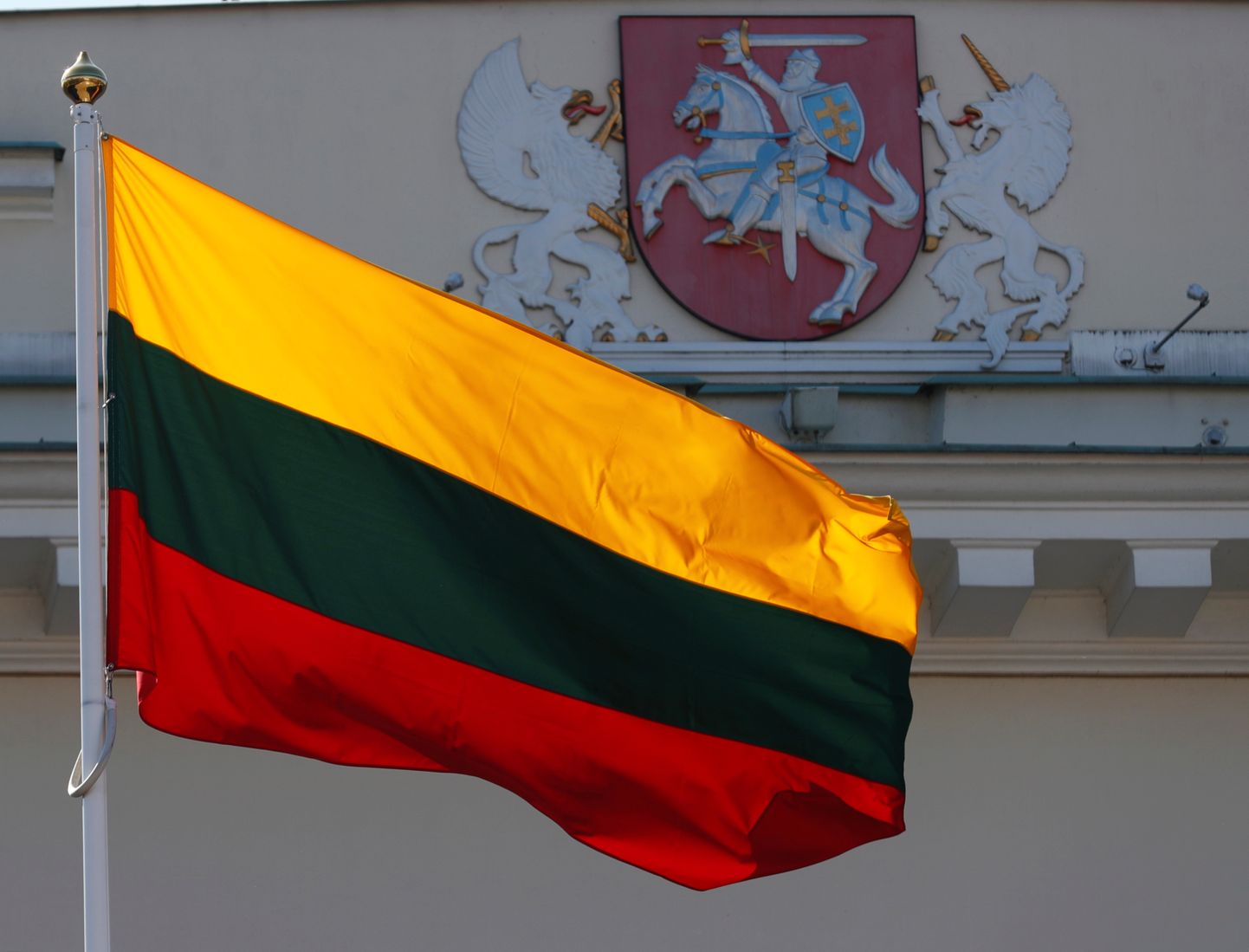 Leedu lipp ja vapp.