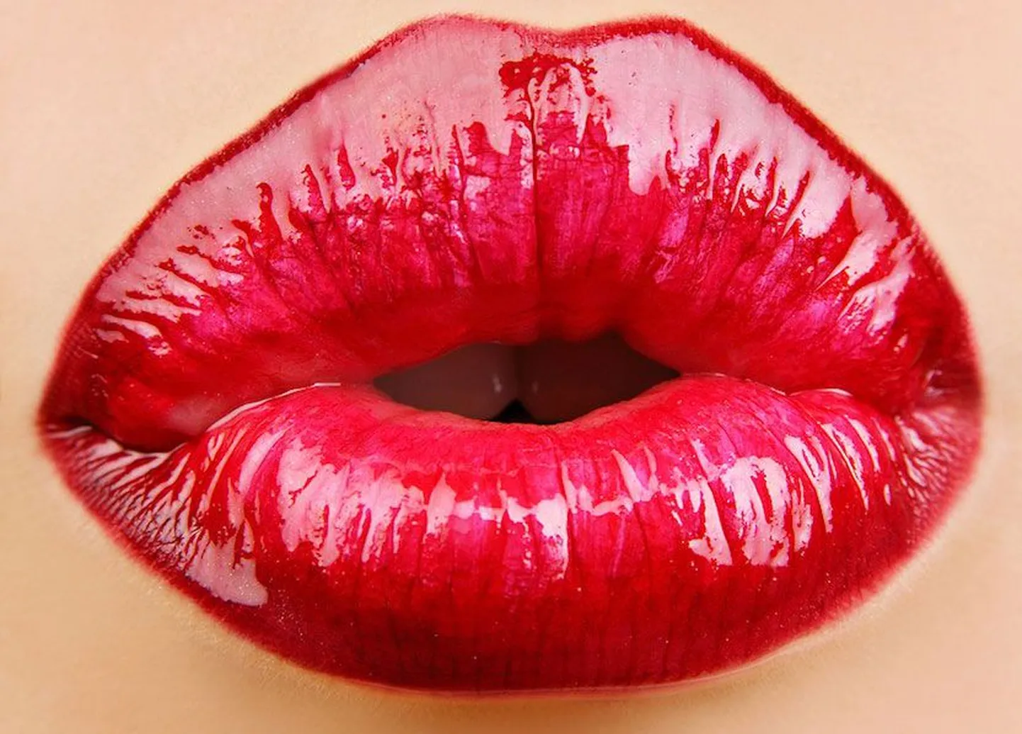 «Kiss, kiss, bang, bang»