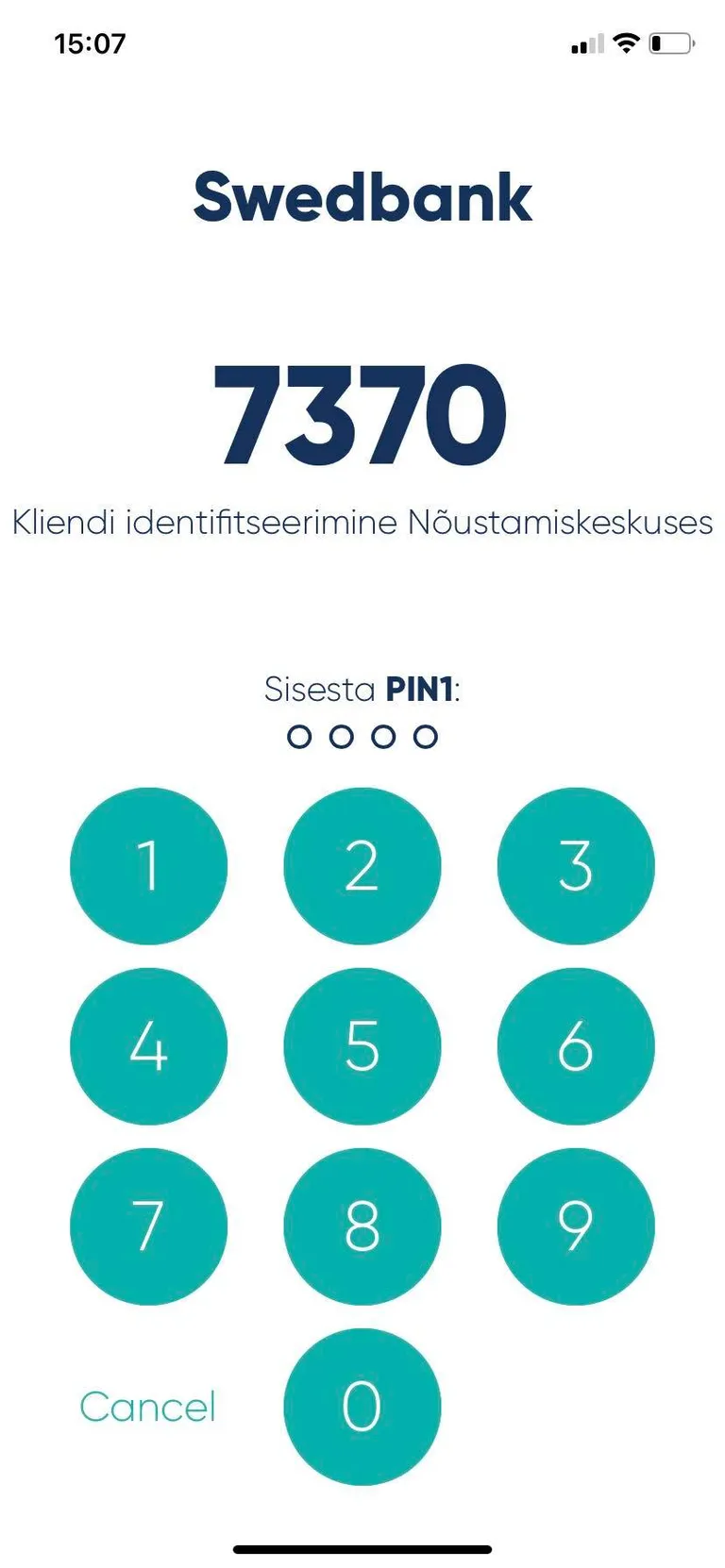 Kui klient helistab ise panka, palub pank tal ennast tuvastada ning kui klient valib isikutuvastamiseks Smart-ID võimaluse, ilmub talle mobiilile selline teavitus (kliendi identifitseerimine nõustamiskeskuses).