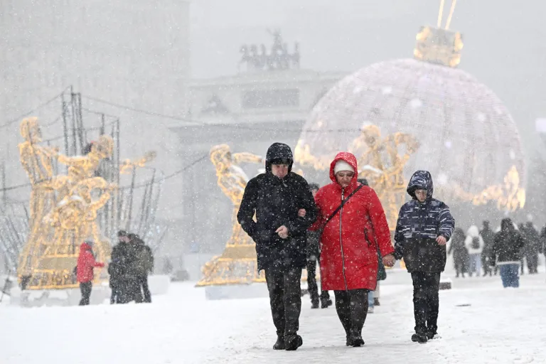 Москвичи.