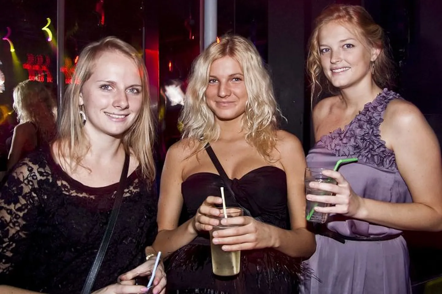 Ansambli Apelsin kontsert Bravos.
