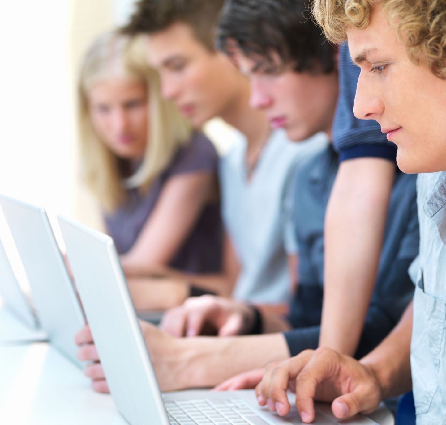 Arvutierialad on noorte hulgas populaarsed.