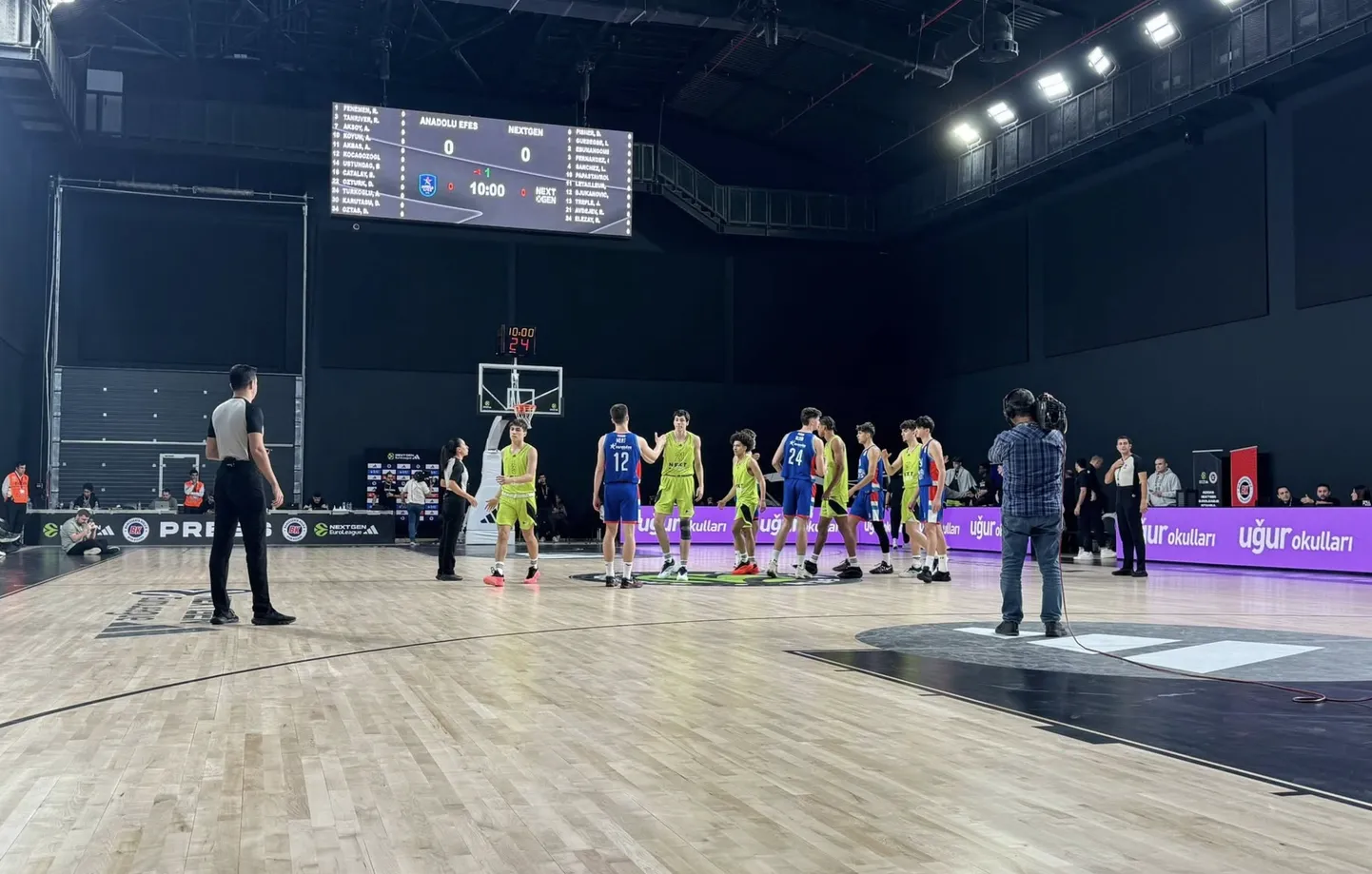 Anadolu Efes U18 vs. Next Gen Istanbul U18.