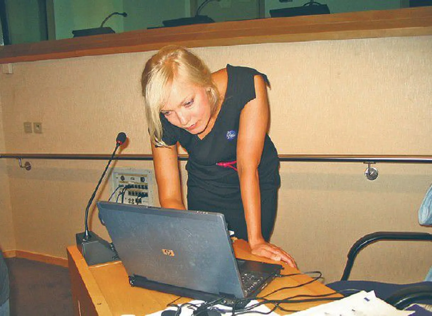 Kristiina Randmaa veetis viimasel ajal suurema oma tööpäevast suhtlusportaalides kampaaniat tehes.