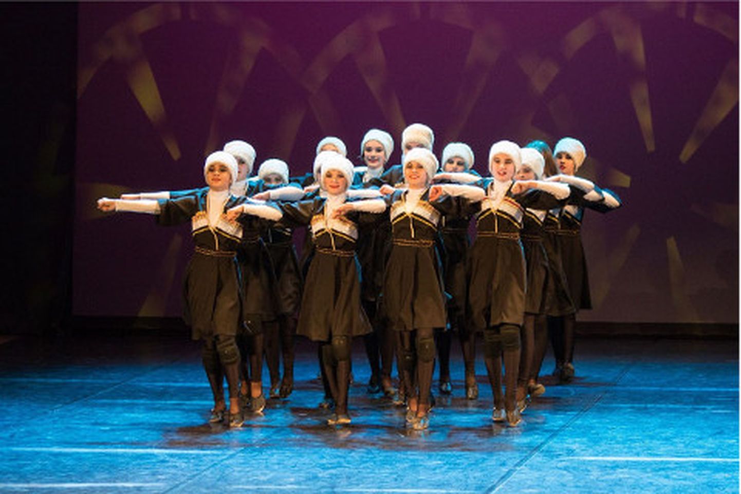 Kohtla-Järve koolinoorte loomemaja tantsutrupp Zagadka ja "Dagestani tants" − neid näeb finaalis.