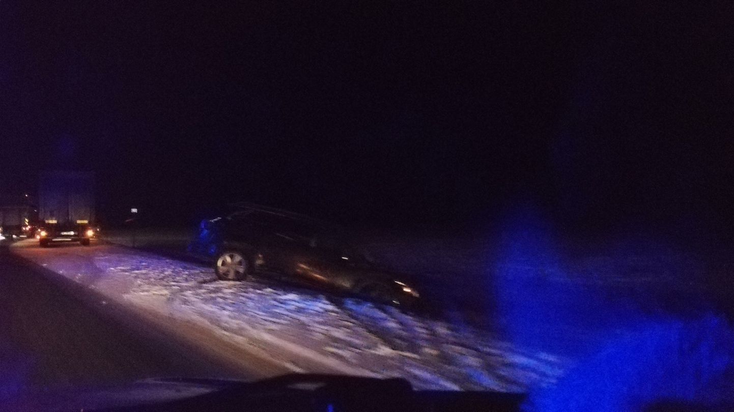 Õnnetus Tallinna-Pärnu-Ikla maantee 107. kilomeetril.
