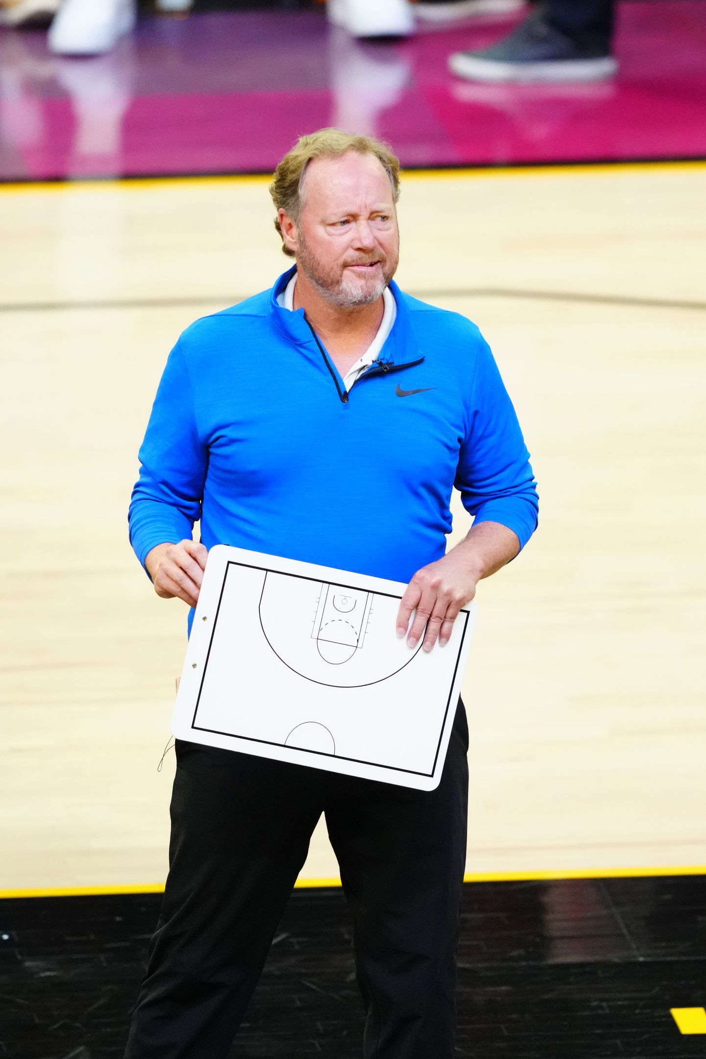 2021.gada NBA čempionvienības Milvoki "Bucks" galvenais treneris Maiks Badenholcers.