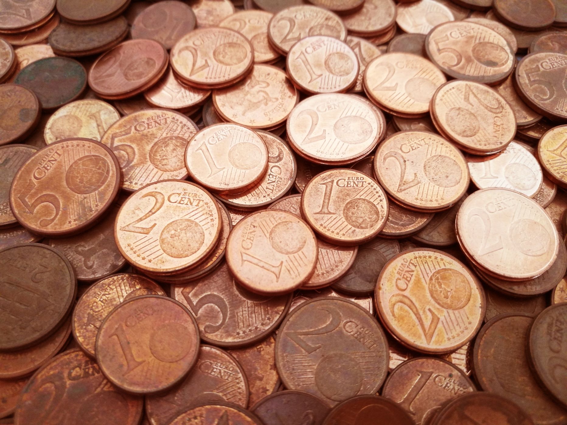 Монеты номиналов в 1 и 2 цента