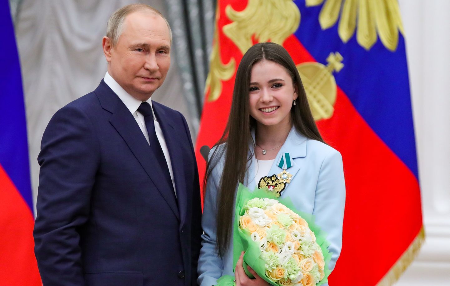 Smagos noziegumos apsūdzētais Krievijas diktators Vladimirs Putins un Kamila Valijeva