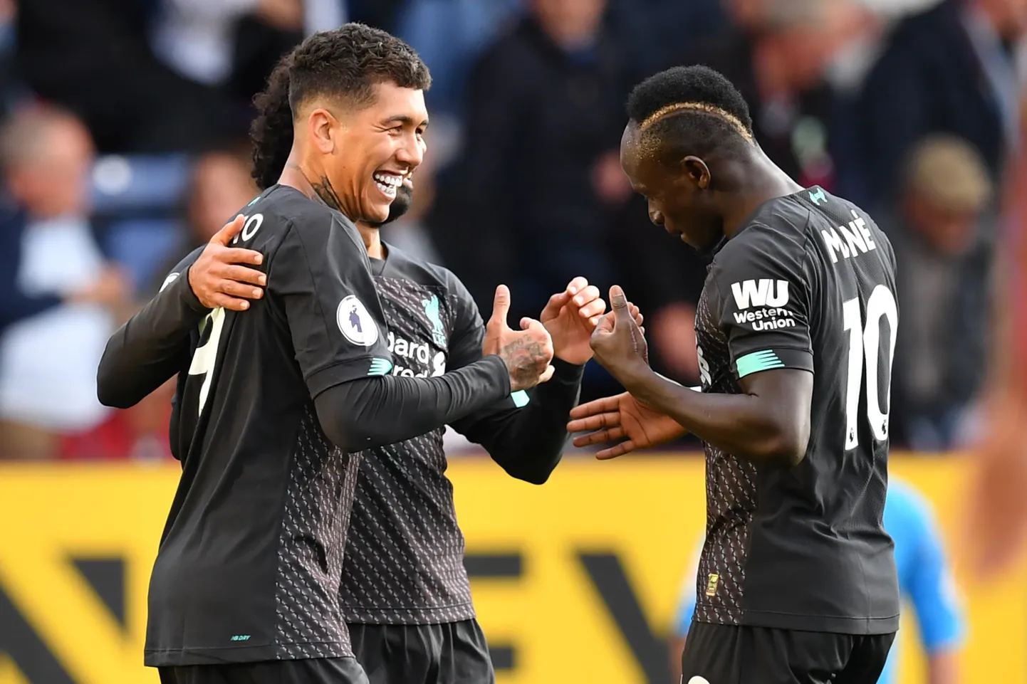 Roberto Firmino tähistab oma löödud väravat