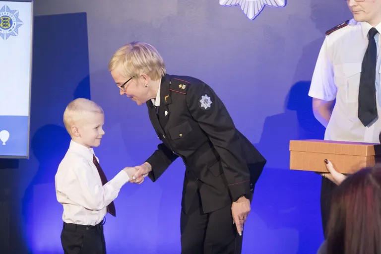 Kuueaastane Hendry on vilunud helistaja 112 numbrile.