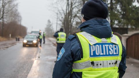 Департамент полиции закупит нагрудные видеокамеры для полицейских на два млн евро
