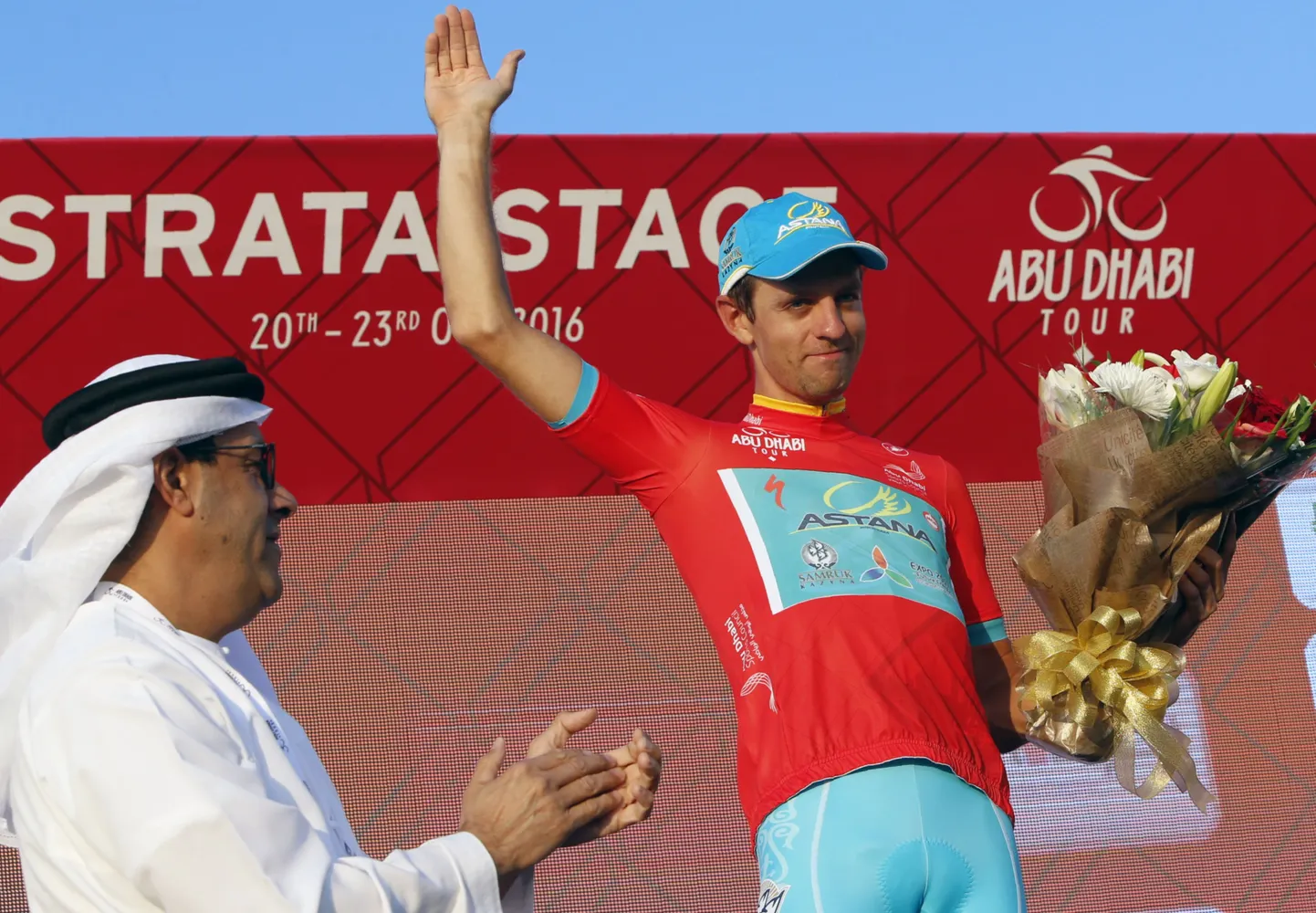 Liidrisärgis Tanel Kangert mullu oktoobris toimunud Abu Dhabi velotuuril.
