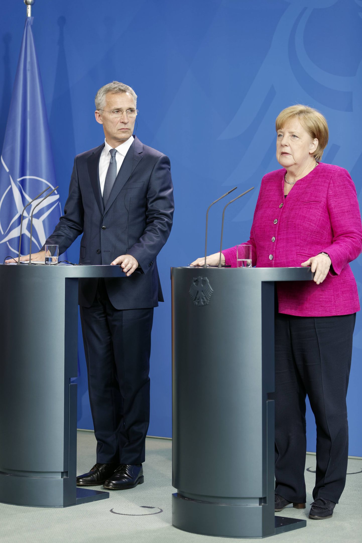 NATO peasekretär Jens Stoltenberg ja Saksa kantsler Angela Merkel reedel Berliinis ühisel pressikonverentsil.